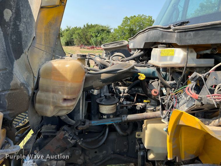 image for item DQ2084 2007 International 4300  dump truck