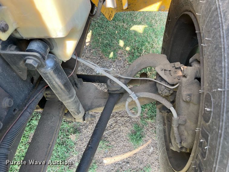 image for item DQ2084 2007 International 4300  dump truck