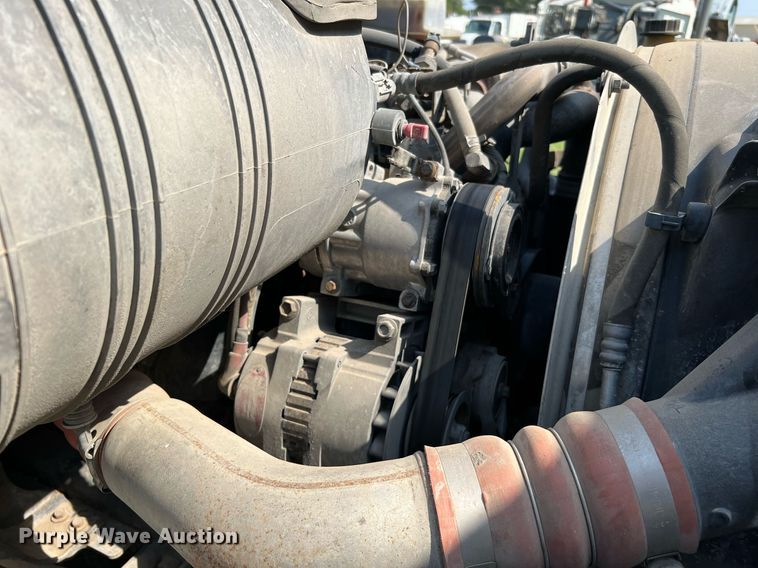 image for item DQ2084 2007 International 4300  dump truck