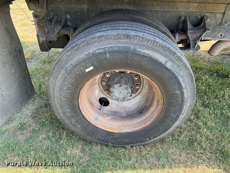 image for item DQ2084 2007 International 4300  dump truck