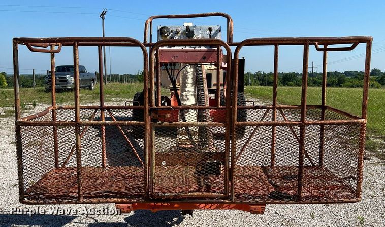 image for item DQ2099 1997 JLG 80H  boom lift