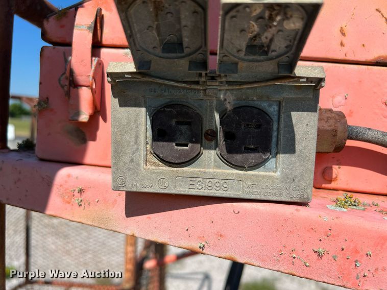 image for item DQ2099 1997 JLG 80H  boom lift