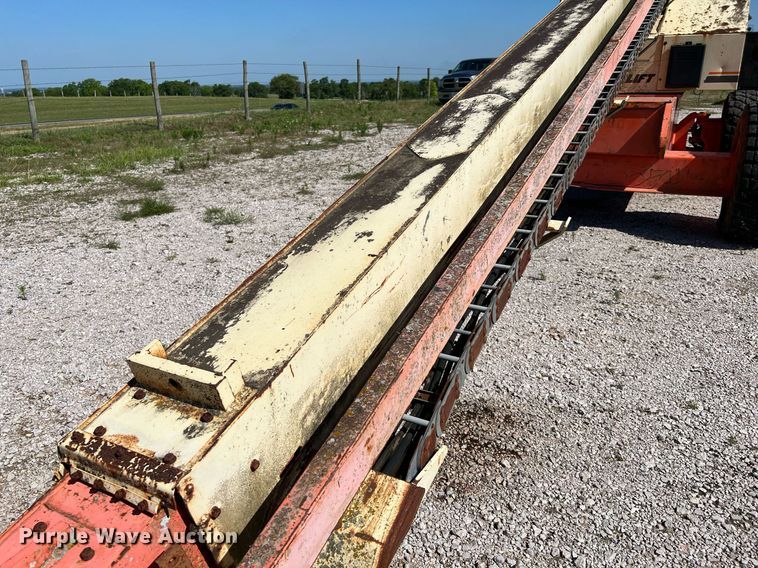 image for item DQ2099 1997 JLG 80H  boom lift