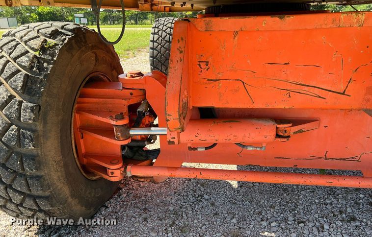 image for item DQ2099 1997 JLG 80H  boom lift
