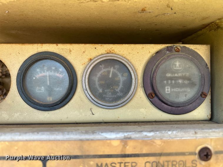 image for item DQ2099 1997 JLG 80H  boom lift