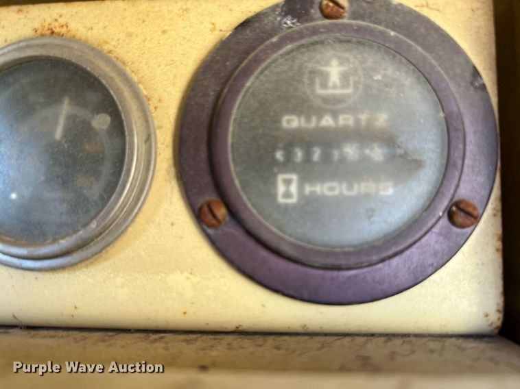 image for item DQ2099 1997 JLG 80H  boom lift