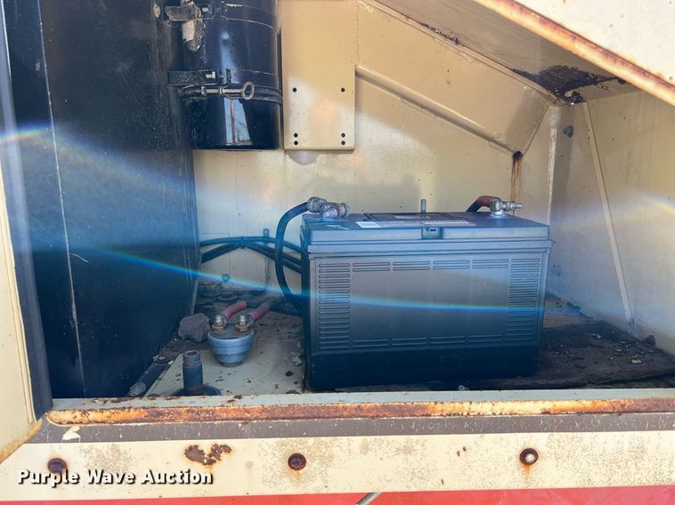 image for item DQ2099 1997 JLG 80H  boom lift