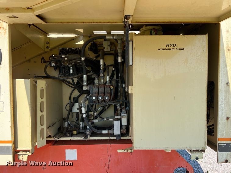 image for item DQ2099 1997 JLG 80H  boom lift