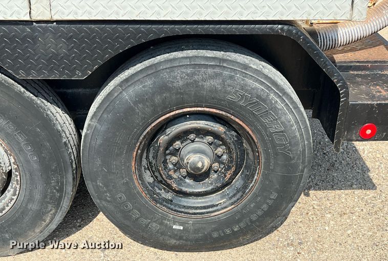 image for item DQ2103 Vacmasters of Denver SPV 800 GT3/W  vacuum excavator