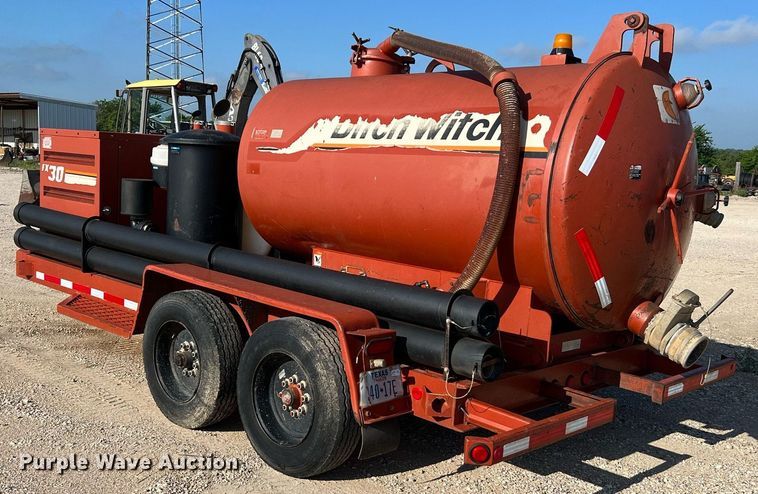 image for item DQ2104 2000 Ditch Witch FX30  vacuum excavator