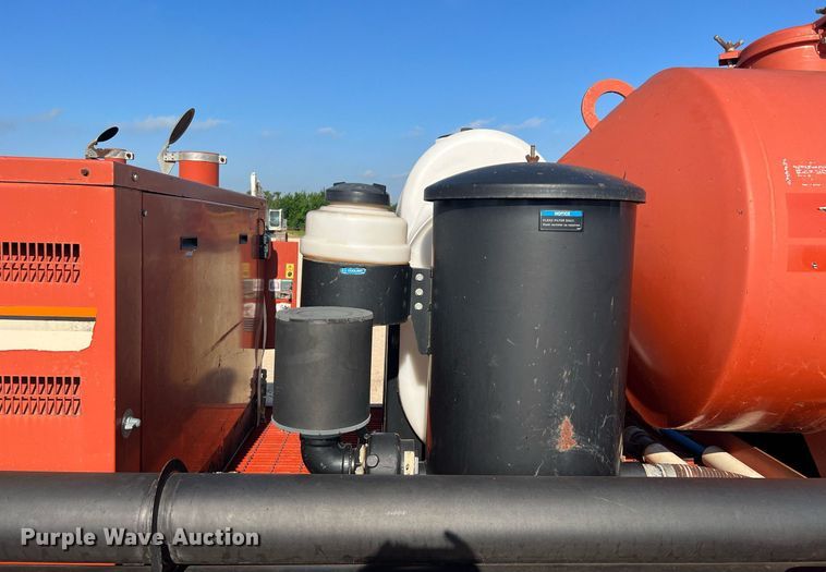 image for item DQ2104 2000 Ditch Witch FX30  vacuum excavator