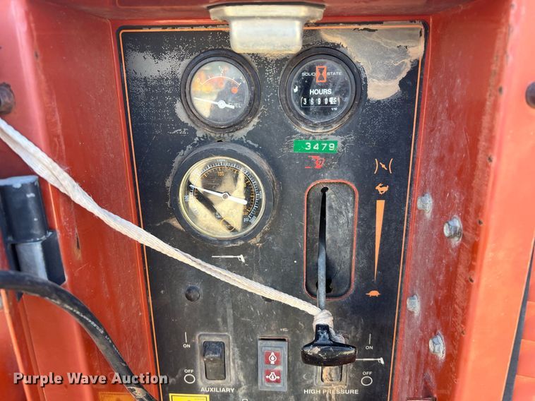 image for item DQ2104 2000 Ditch Witch FX30  vacuum excavator