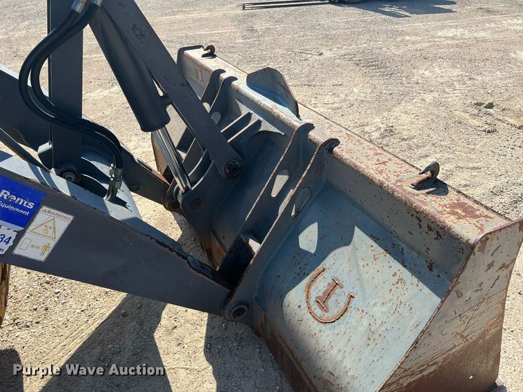 image for item DQ2105 2007 Volvo BL60  backhoe