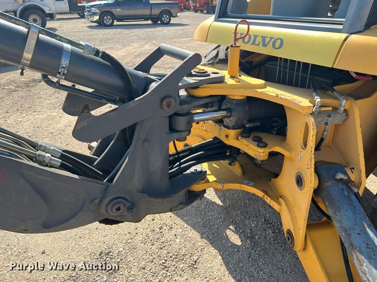 image for item DQ2105 2007 Volvo BL60  backhoe