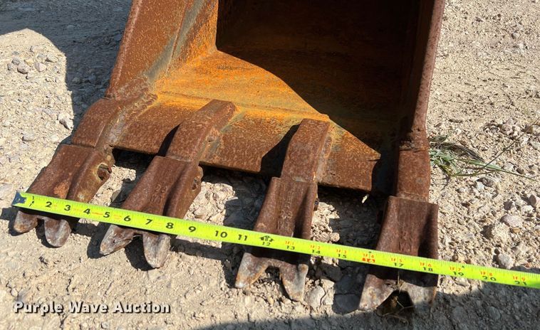 image for item DQ2105 2007 Volvo BL60  backhoe