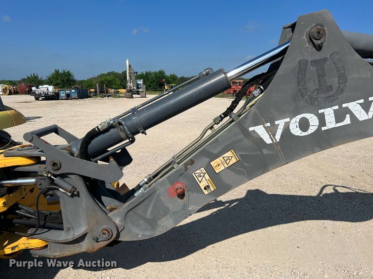 image for item DQ2105 2007 Volvo BL60  backhoe