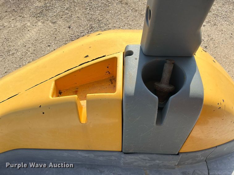 image for item DQ2105 2007 Volvo BL60  backhoe