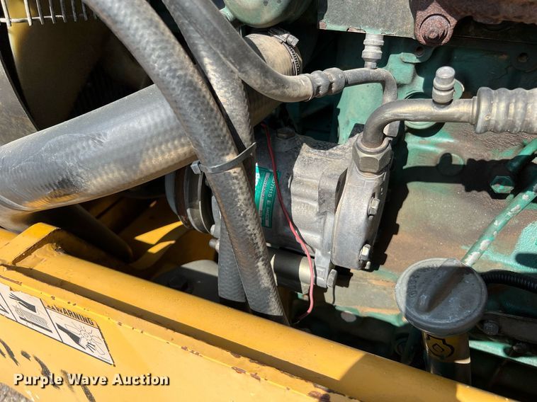 image for item DQ2105 2007 Volvo BL60  backhoe
