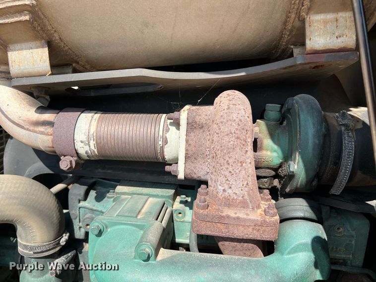 image for item DQ2105 2007 Volvo BL60  backhoe