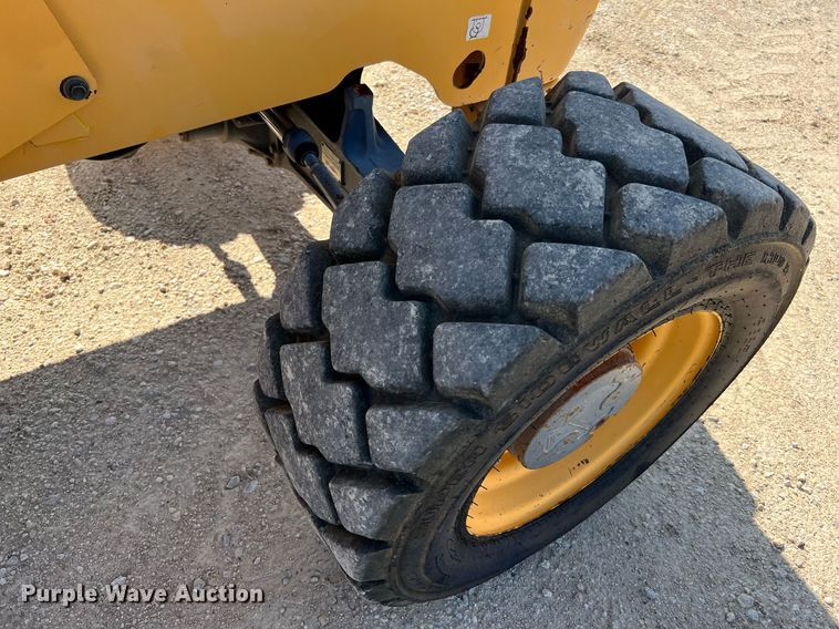 image for item DQ2105 2007 Volvo BL60  backhoe