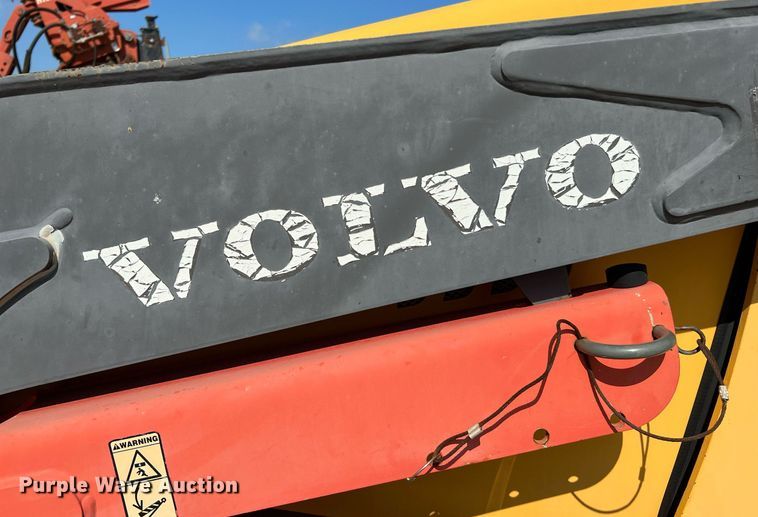 image for item DQ2105 2007 Volvo BL60  backhoe