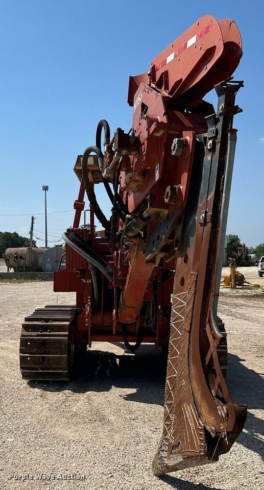 image for item DQ2106 2006 Ditch Witch HT185  cable plow