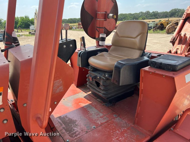 image for item DQ2106 2006 Ditch Witch HT185  cable plow