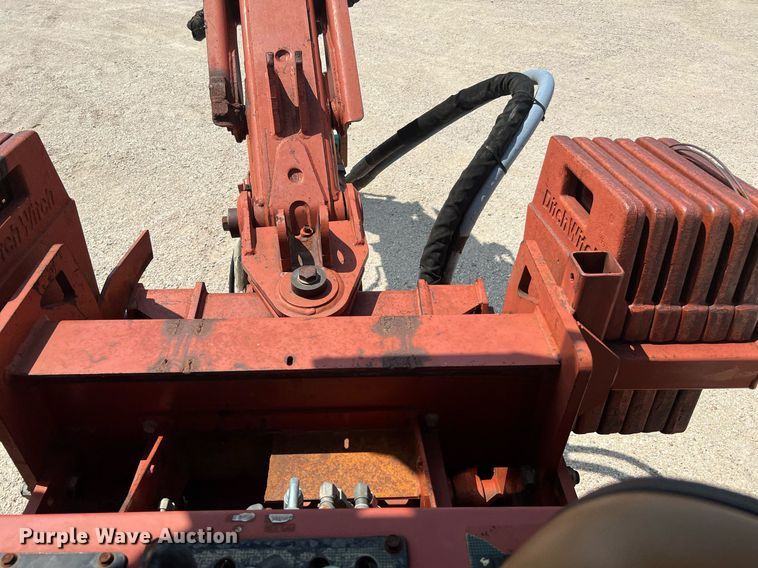 image for item DQ2106 2006 Ditch Witch HT185  cable plow