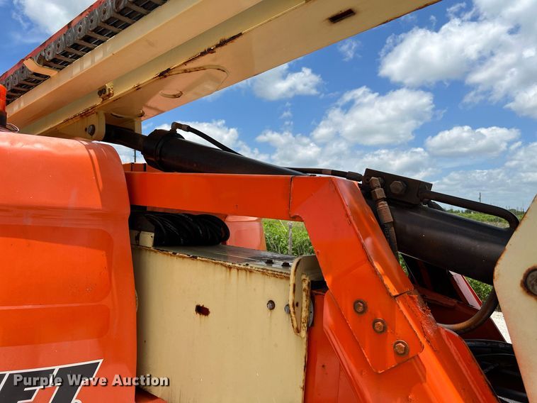 image for item DQ2107 2014 JLG 600AJ  boom lift