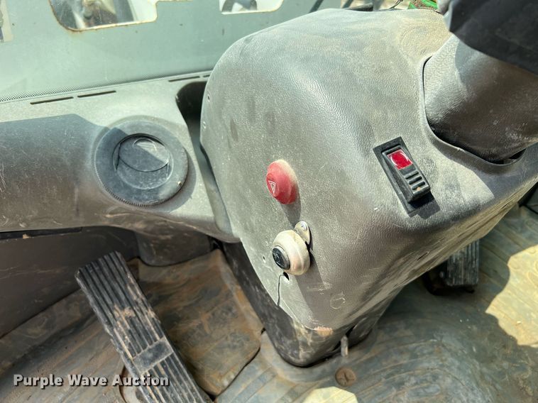 image for item DQ2108 2010 Takeuchi TW80  wheel loader