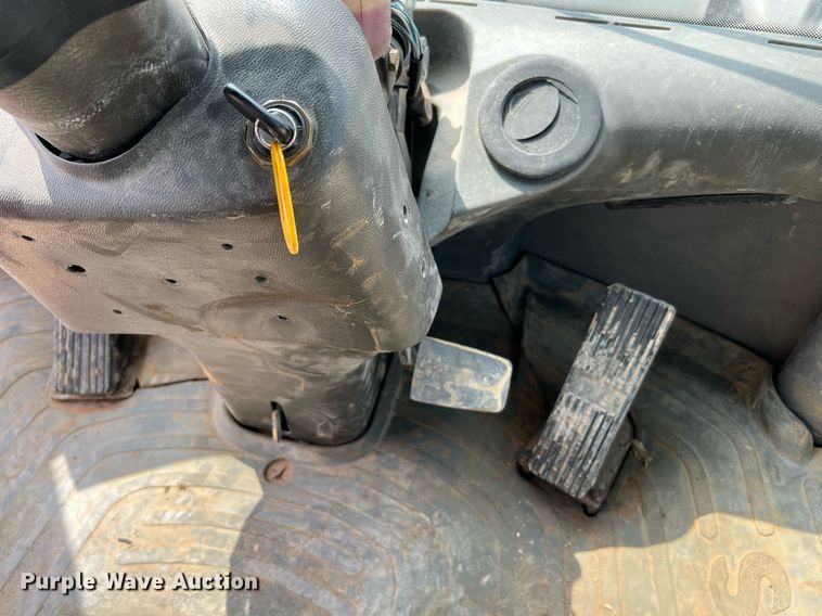 image for item DQ2108 2010 Takeuchi TW80  wheel loader