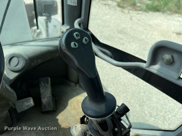 image for item DQ2108 2010 Takeuchi TW80  wheel loader