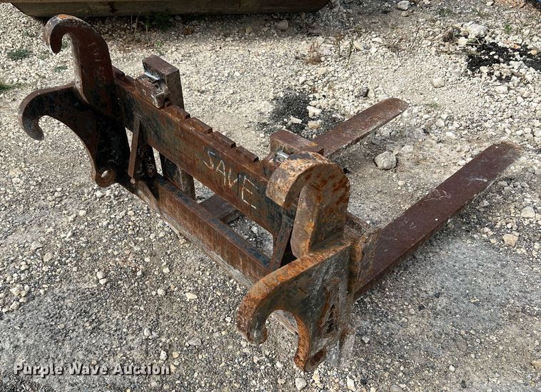 image for item DQ2108 2010 Takeuchi TW80  wheel loader