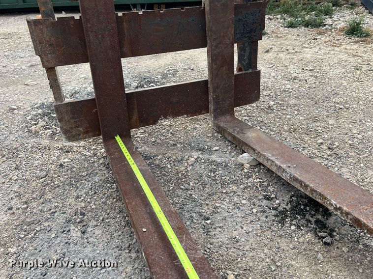 image for item DQ2108 2010 Takeuchi TW80  wheel loader