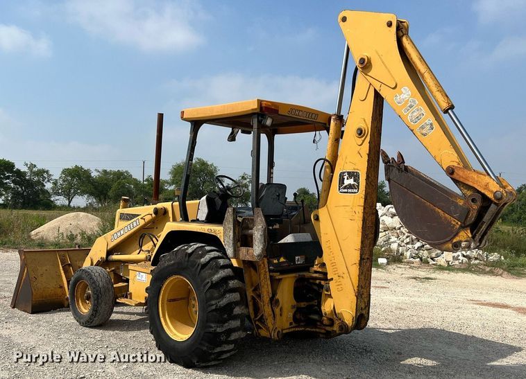 image for item DQ2109 1993 John Deere 310D  backhoe