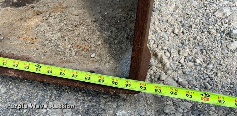 image for item DQ2109 1993 John Deere 310D  backhoe