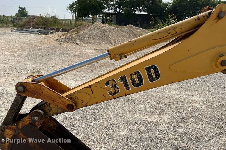 image for item DQ2109 1993 John Deere 310D  backhoe