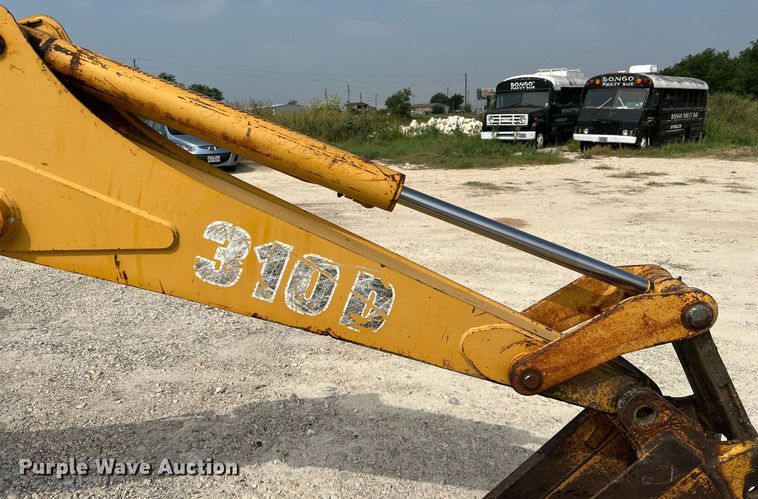 image for item DQ2109 1993 John Deere 310D  backhoe