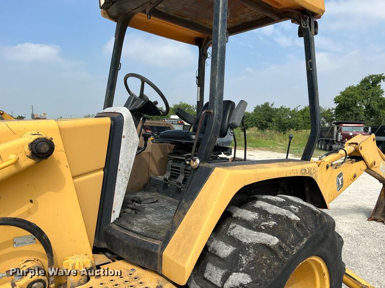 image for item DQ2109 1993 John Deere 310D  backhoe