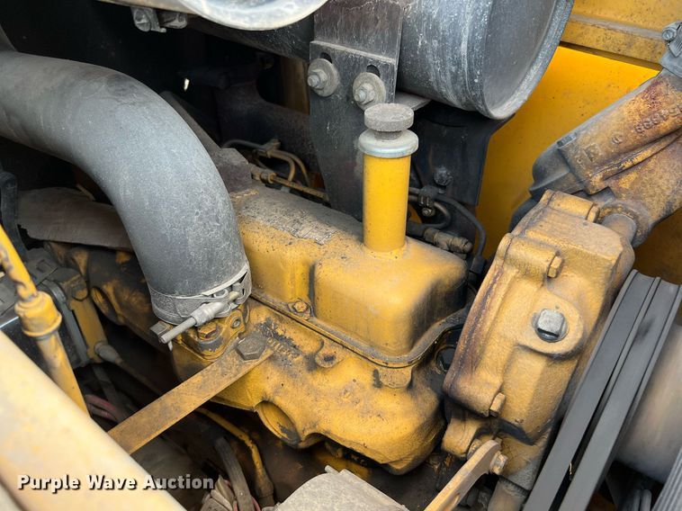 image for item DQ2109 1993 John Deere 310D  backhoe