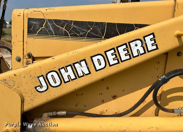 image for item DQ2109 1993 John Deere 310D  backhoe