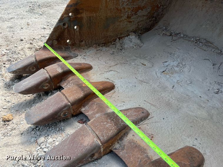 image for item DQ2113 2014 John Deere 350G LC  excavator