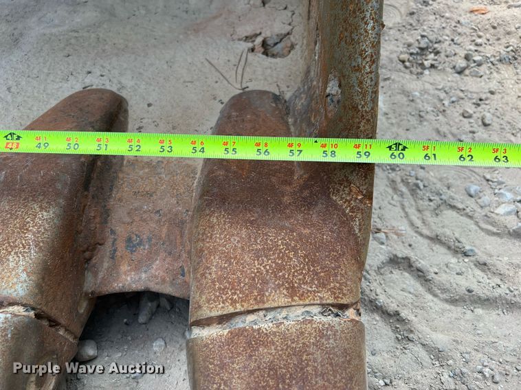 image for item DQ2113 2014 John Deere 350G LC  excavator