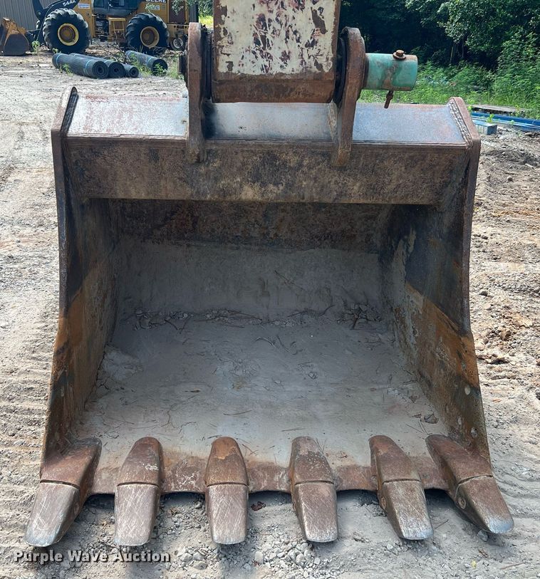 image for item DQ2113 2014 John Deere 350G LC  excavator