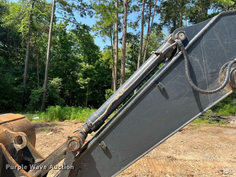 image for item DQ2113 2014 John Deere 350G LC  excavator