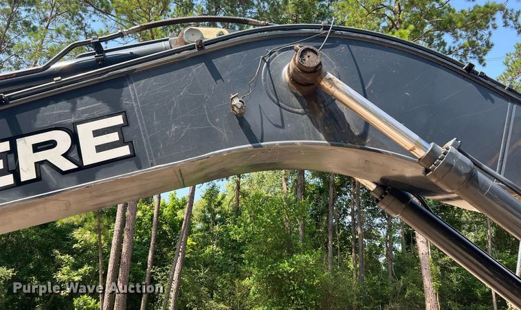 image for item DQ2113 2014 John Deere 350G LC  excavator