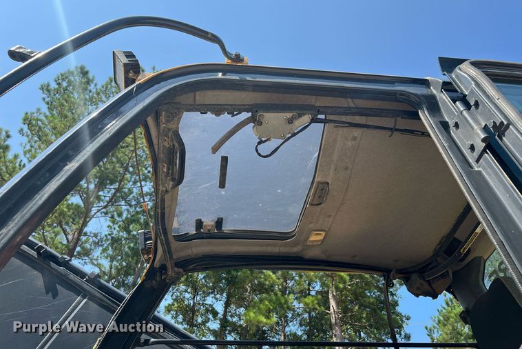 image for item DQ2113 2014 John Deere 350G LC  excavator