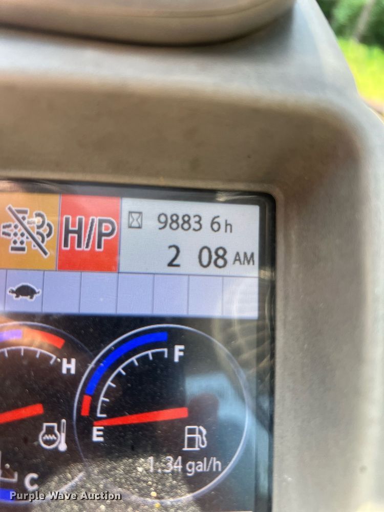 image for item DQ2113 2014 John Deere 350G LC  excavator