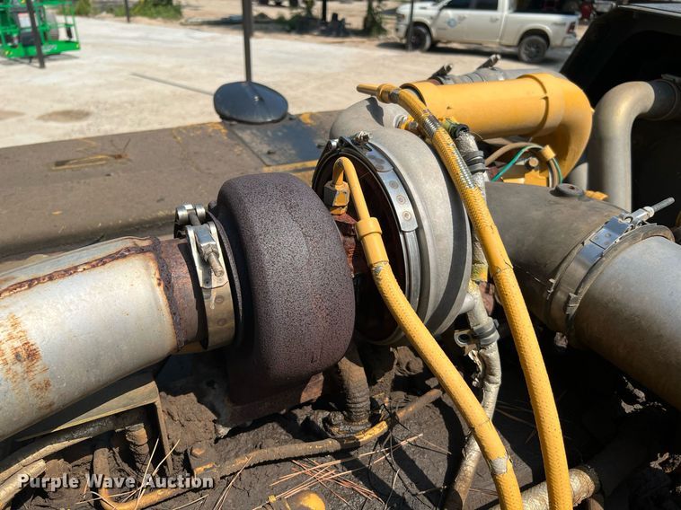 image for item DQ2113 2014 John Deere 350G LC  excavator