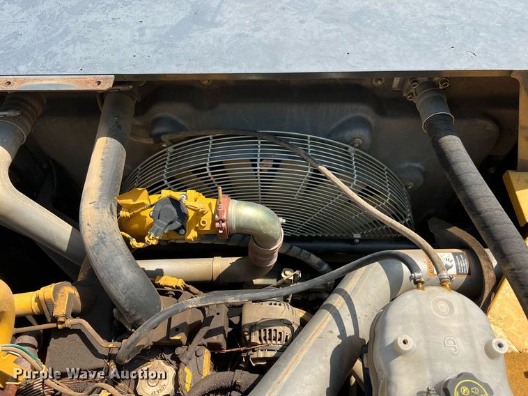 image for item DQ2113 2014 John Deere 350G LC  excavator